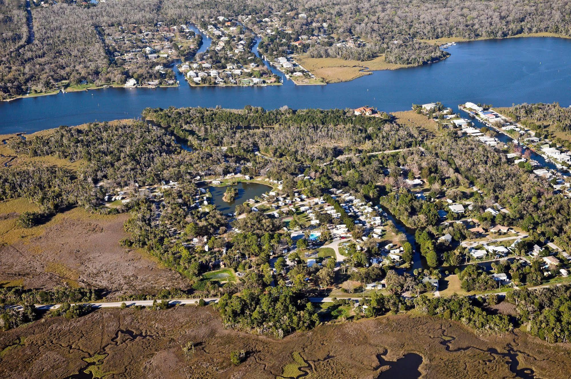 Crystal Isles Rv Resort คริสตัลริเวอร์ ภายนอก รูปภาพ